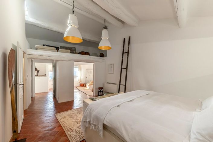 Image No.15-3 Bed House for sale