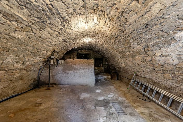 Image No.18-3 Bed House for sale