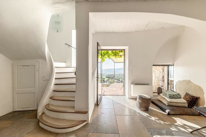 Image No.9-3 Bed House for sale