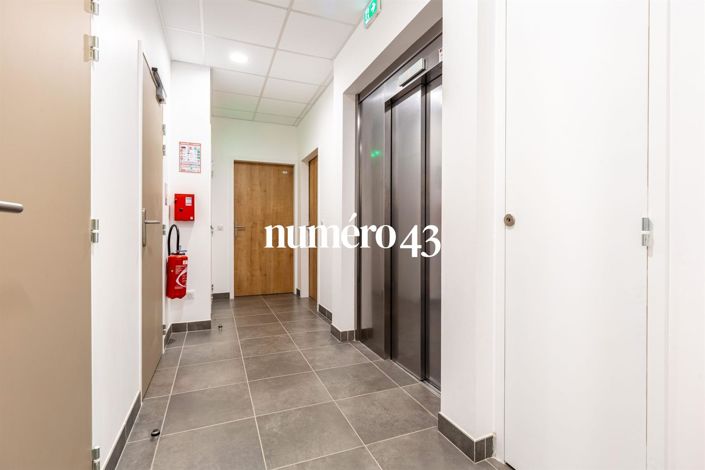 Image No.11-3 Bed Apartment for sale