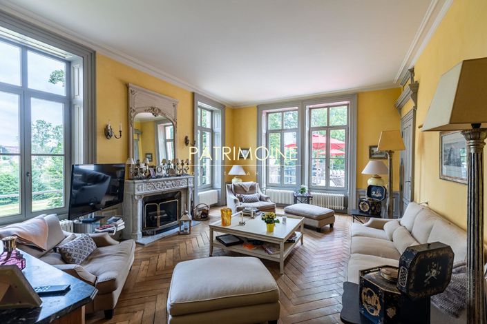 Image No.5-5 Bed Property for sale