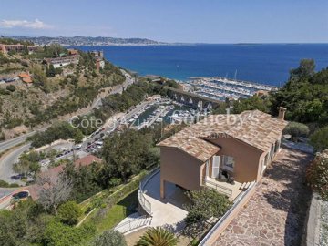 4 Bed Property for sale