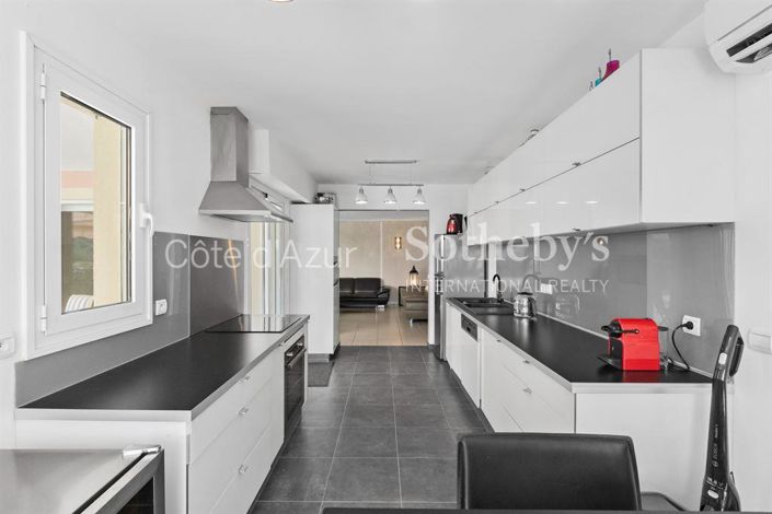 Image No.7-5 Bed Apartment for sale