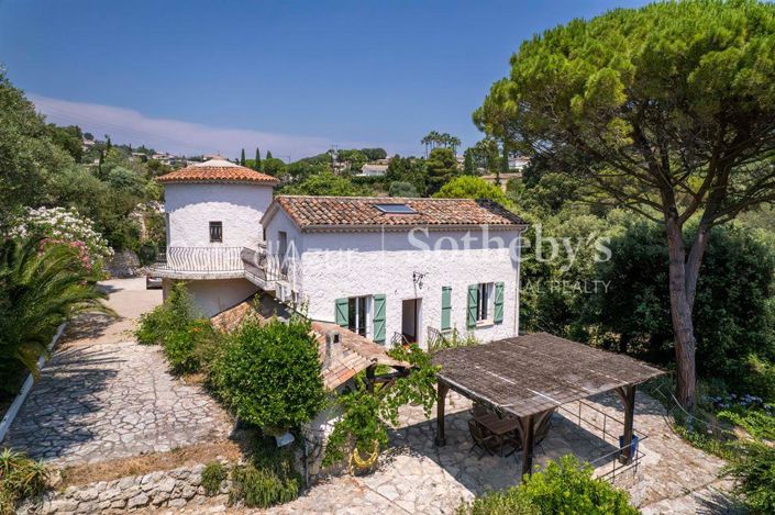 Image No.2-5 Bed Property for sale