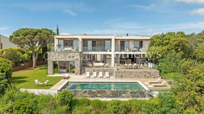 Image No.19-4 Bed Property for sale