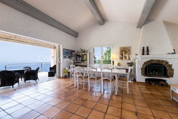 Image No.6-4 Bed House for sale