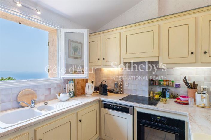 Image No.7-4 Bed House for sale