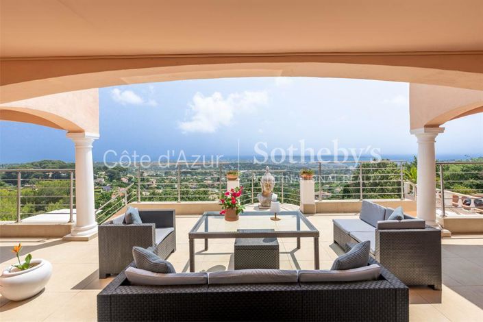 Image No.2-7 Bed Property for sale