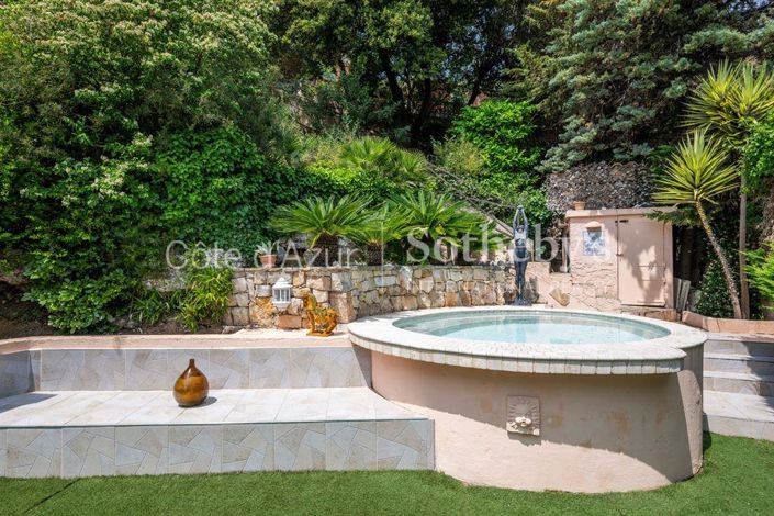 Image No.7-7 Bed Property for sale