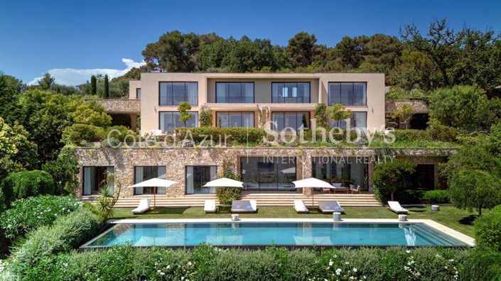 Image No.1-7 Bed Property for sale