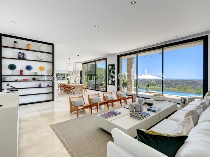 Image No.13-7 Bed Property for sale