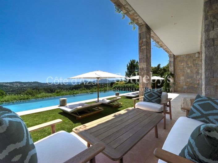 Image No.16-7 Bed Property for sale