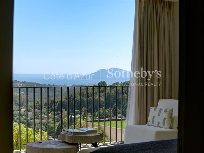 Image No.19-7 Bed Property for sale