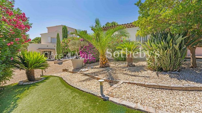 Image No.18-5 Bed Property for sale