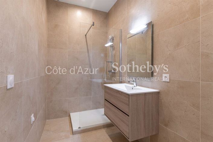 Image No.4-4 Bed Apartment for sale