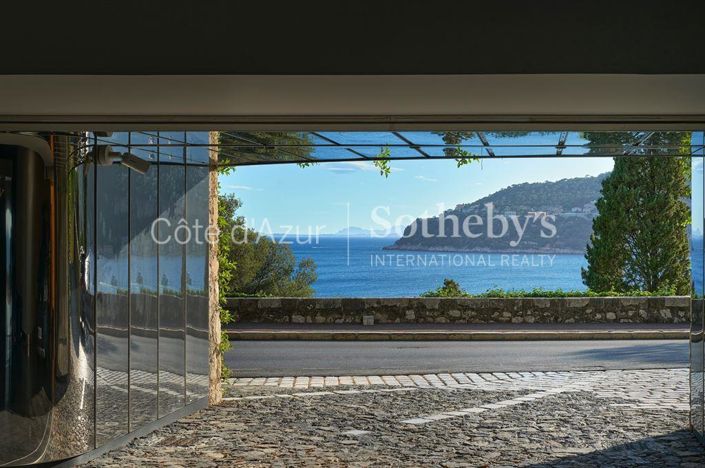 Image No.8-6 Bed Property for sale