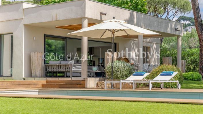 Image No.15-6 Bed Property for sale