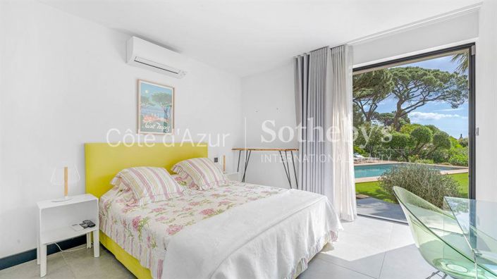 Image No.9-6 Bed Property for sale