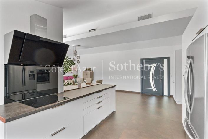 Image No.15-5 Bed House for sale