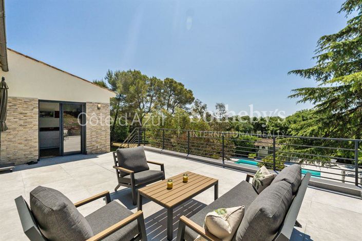 Image No.5-5 Bed House for sale