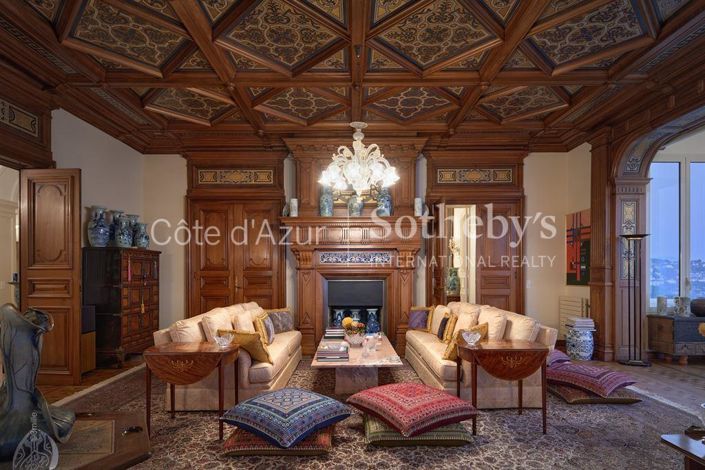 Image No.8-10 Bed Property for sale