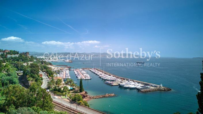 Image No.5-4 Bed Property for sale