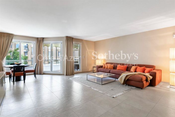 Image No.5-2 Bed Apartment for sale