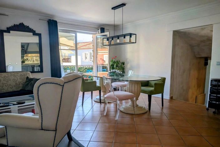 Image No.1-3 Bed Apartment for sale