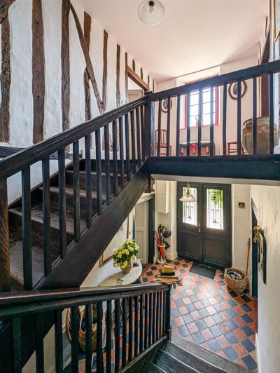 Image No.12-5 Bed House for sale