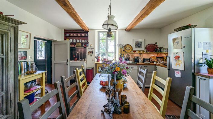 Image No.9-5 Bed House for sale