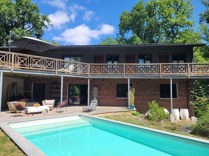 Image No.1-6 Bed House for sale