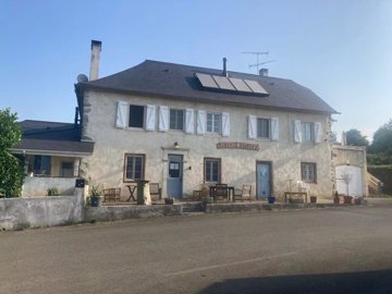 6 Bed House for sale