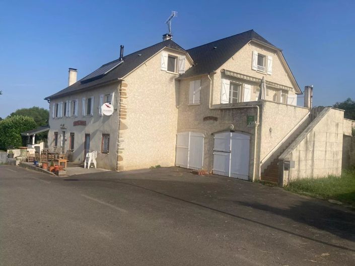 Image No.26-6 Bed House for sale