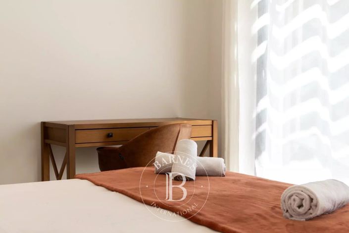 Image No.13-5 Bed House for sale