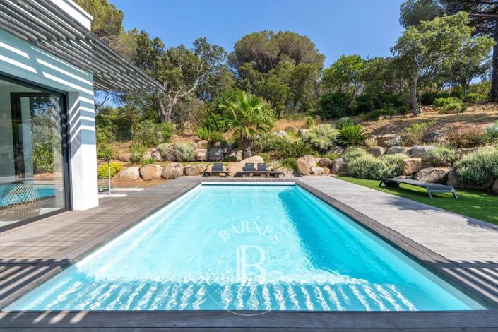 Image No.2-5 Bed House for sale