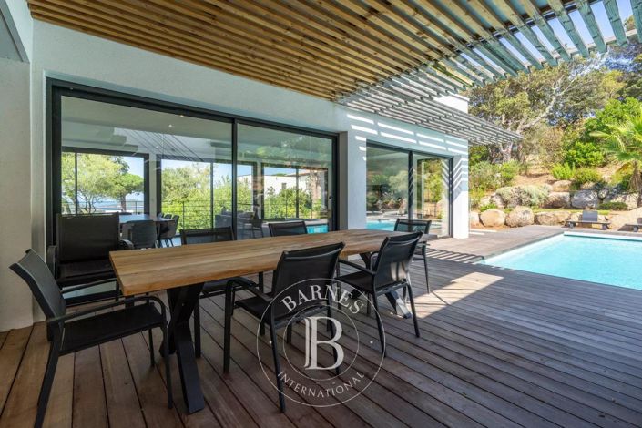 Image No.5-5 Bed House for sale