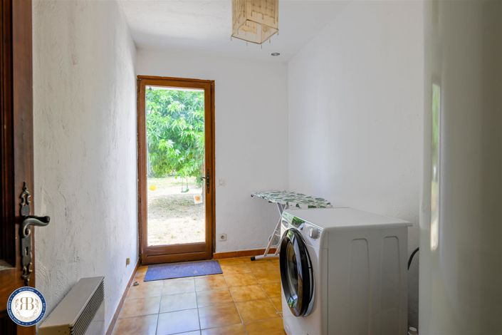 Image No.10-5 Bed House for sale