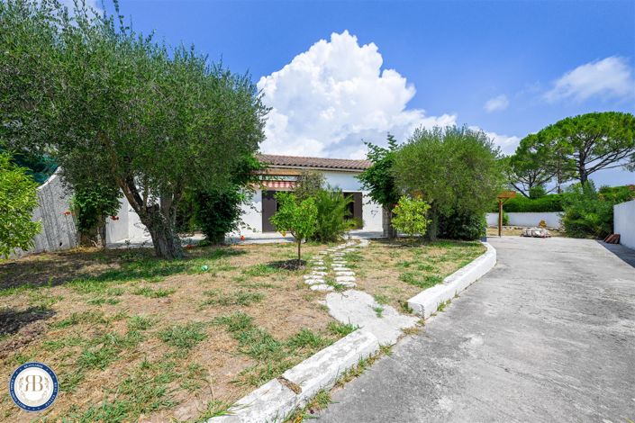 Image No.18-5 Bed House for sale