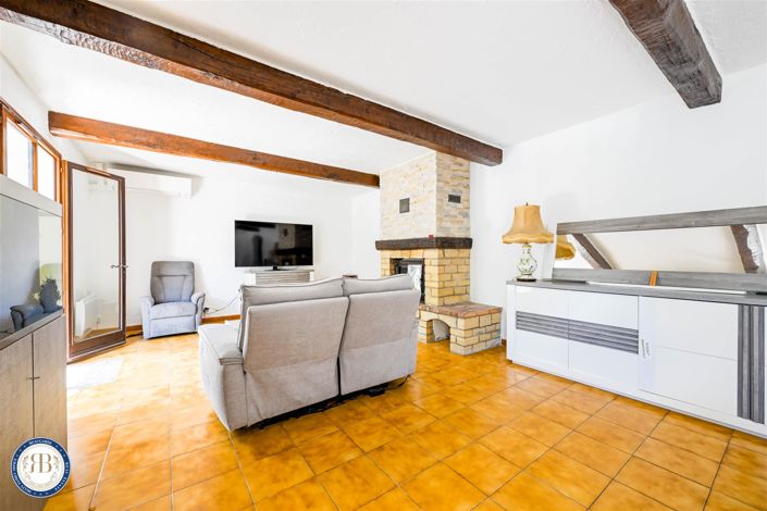 Image No.2-5 Bed House for sale