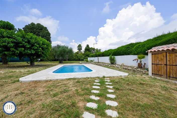 Image No.20-5 Bed House for sale