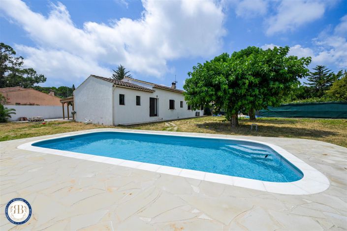 Image No.21-5 Bed House for sale