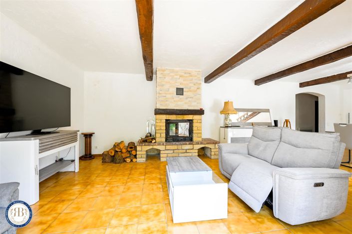 Image No.4-5 Bed House for sale