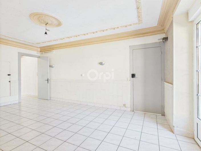 Image No.9-5 Bed House for sale