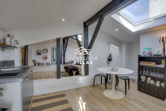 Image No.10-6 Bed House for sale