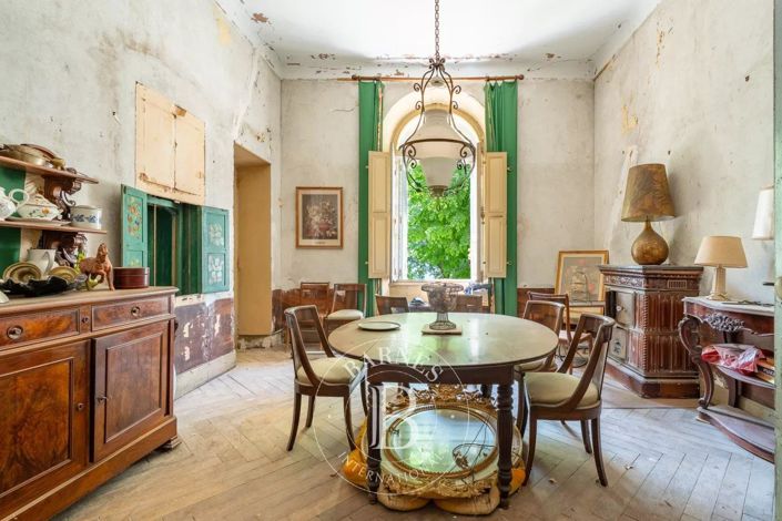 Image No.11-8 Bed House for sale