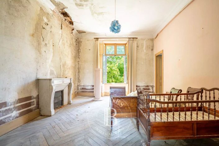 Image No.13-8 Bed House for sale