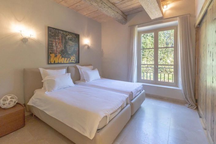 Image No.10-5 Bed House for sale