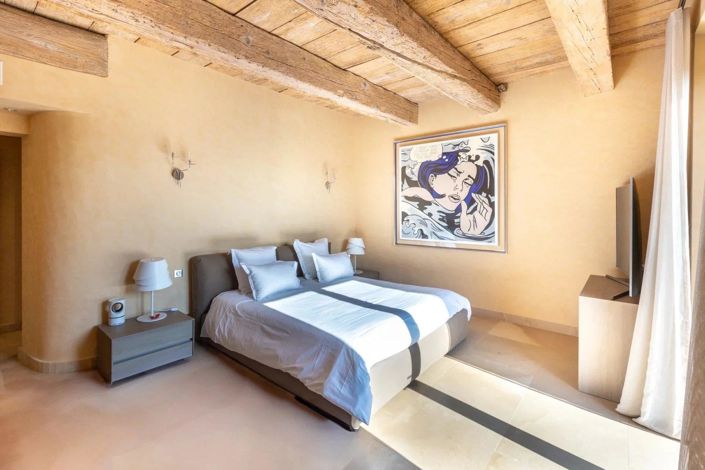 Image No.6-5 Bed House for sale