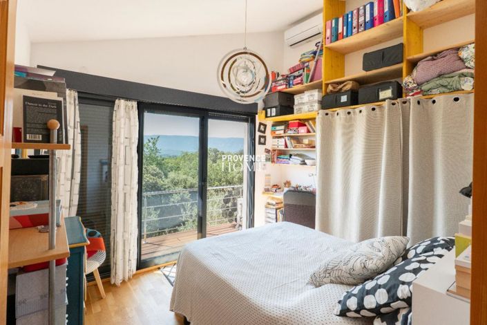 Image No.15-3 Bed House for sale