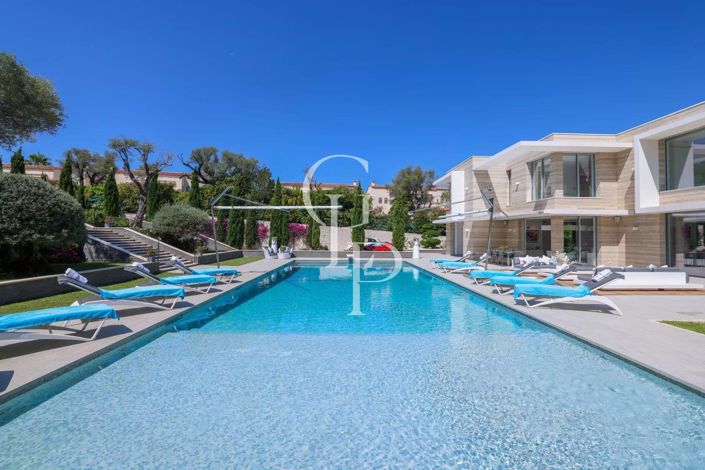 Image No.12-6 Bed House for sale